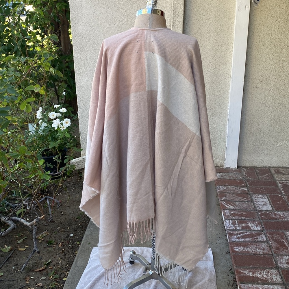 NWT Soia & Kyo gorgeous wrap/shawl from Barney’s New York. - Picture 7 of 14